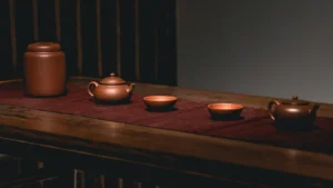 Read more about the article The Tea Table Setup Guide: What You Actually Need vs What’s Just Aesthetic